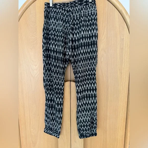 Flynn Skye Black + White Patterned Pants Size 3 - Picture 4 of 9